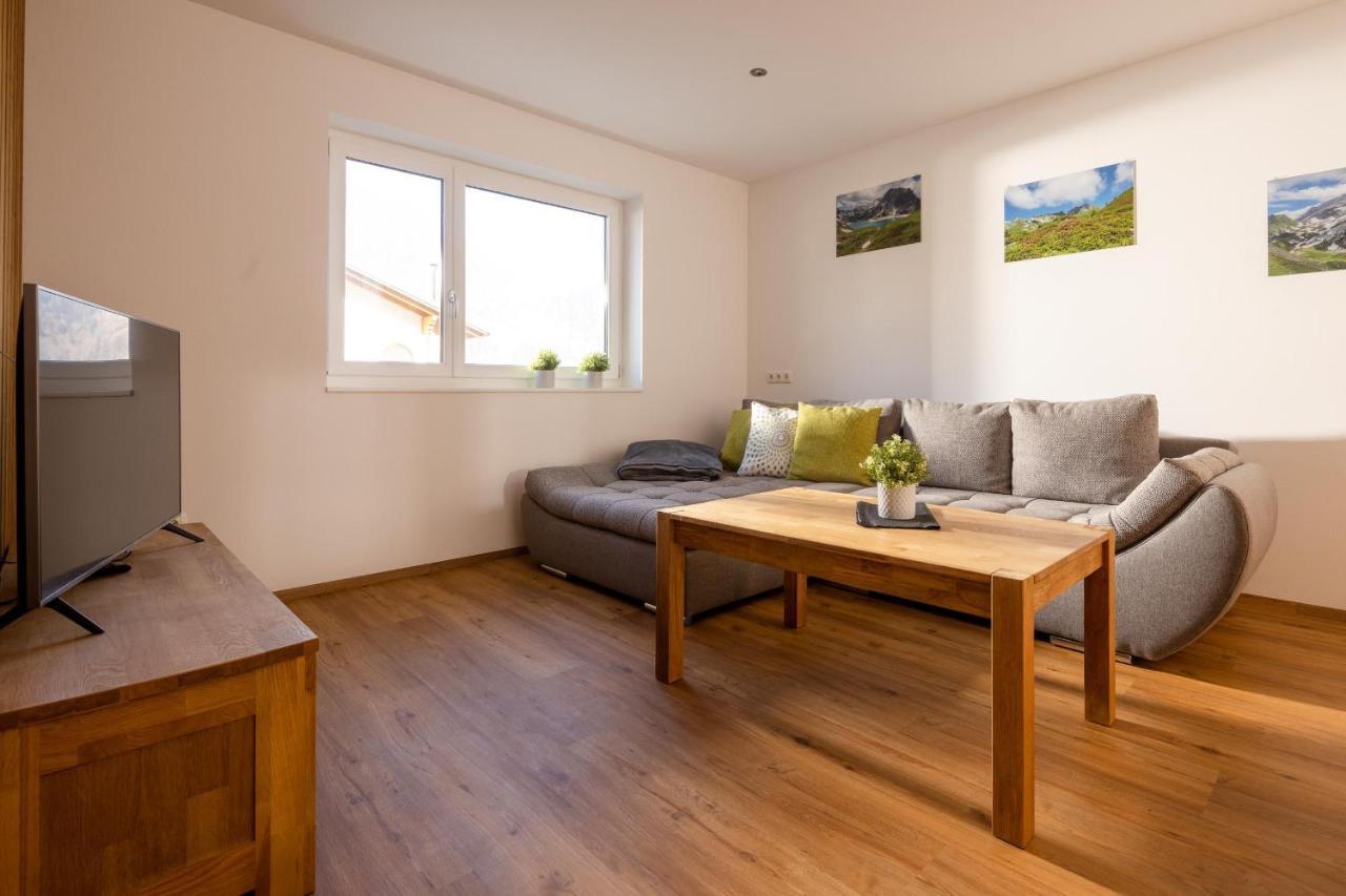 Ferienwohnung Valkastiel ฟานดันส์ ภายนอก รูปภาพ